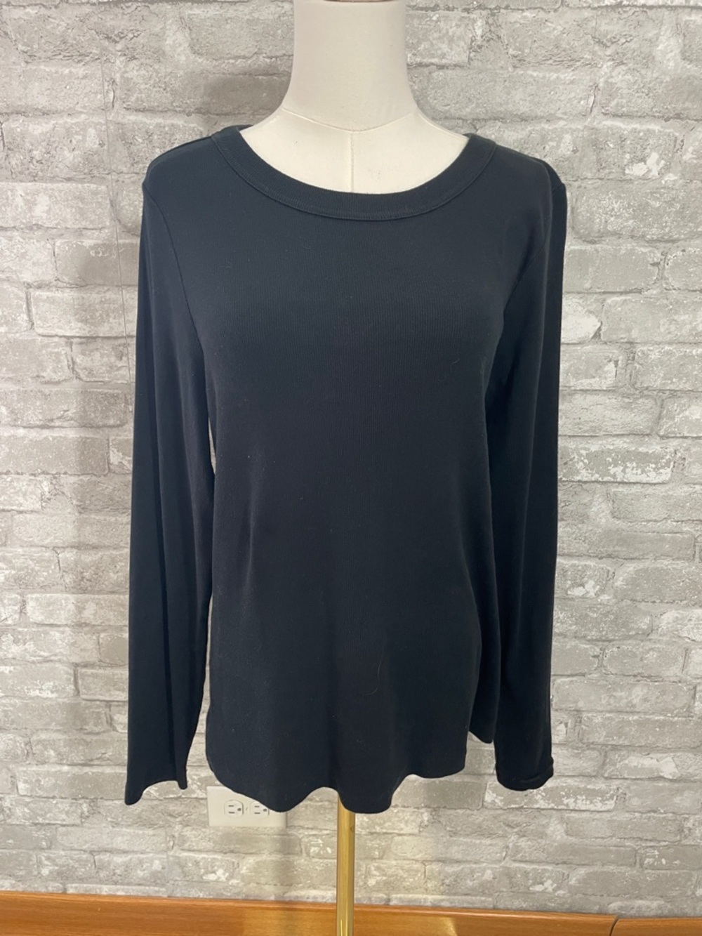 Banana Republic Black Ribbed Long Sleeve Crewneck Top